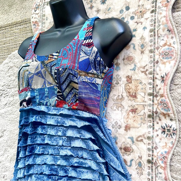 Save The Queen Multicolor Abstract Midi Dress - Picture 2 of 12